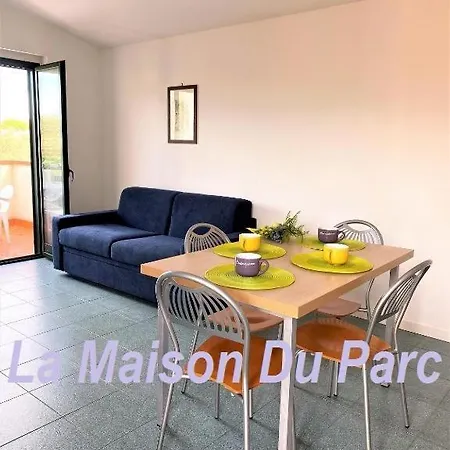 מלון דירות La Maison Du Parc 4*
